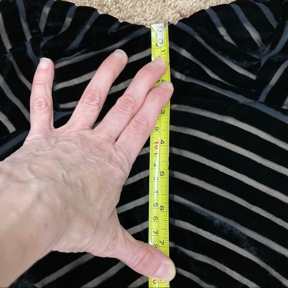 Free People Black Lace Dress. size 0 - Picture 9 of 13